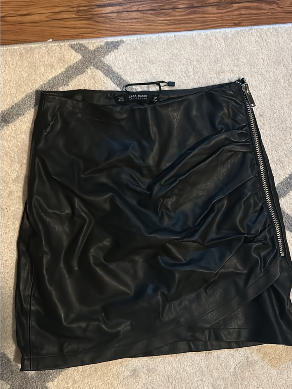 Zara Black Faux Leather Mini Skirt with Side Zip Detail